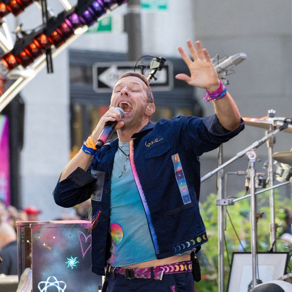 Coldplay se produit lors du Today Show Citi Concert Series de NBC sur la Plaza du Rockefeller Center à New York le 8 octobre 2024. Photo par Ron Smits/London Entertainment/Splash News/ABACAPRESS.COM