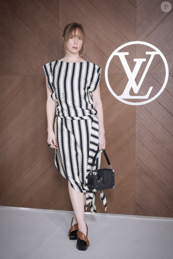 Hannah Einbinder - Photo Call pour Le Défilé « Vuitton »Collection Prêt-à-Porter Automne/Hiver 2025-2026" lors de la Fashion Week de Paris (PFW), le 10 mars 2025. © Olivier Borde /Bestimage