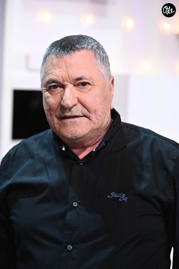 Jean-Marie Bigard lors de l'enregistrement de l'émission "Vivement dimanche" au studio Gabriel, présentée par M.Drucker et diffusée sur France 3 le 8 octobre 2023.

© Guillaume Gaffiot / Bestimage
