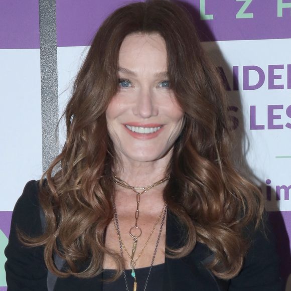 Carla Bruni au photocall de la soirée de gala de la Fondation Recherche Alzheimer- Paris 2026 à l'Olympia le 30 mars 2026. © Borde / Rindoff / Bestimage
