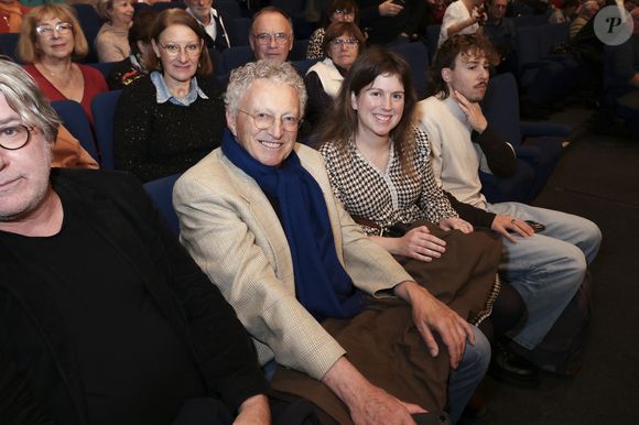 Exclusif - Nelson Monfort et sa fille Isaure dans le public du concert de Hugues Aufray au Le Dôme de Paris - Palais des Sports le 9 novembre 2025.

© Jack Tribeca / Bestimage