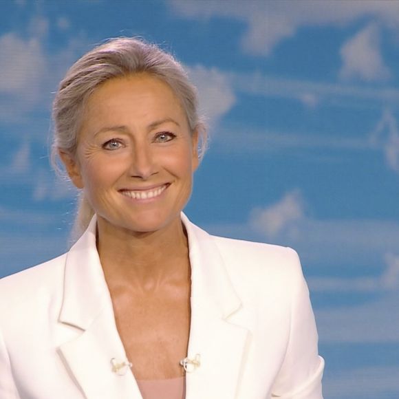 La journaliste a été évincée du journal télévisé de "20 heures" sur France 2.

Dernier J.T de Anne-Sophie Lapix sur France 2 le 26 Avril 2025.
© Capture d'ecran France TV via Bestimage