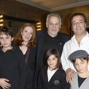 Chico avec Francis Perrin, sa femme Gersende et leurs enfants, Louis, Baptiste et Clarisse - Chico & The Gypsies en concert à l'Olympia à Paris, le 15 avril 2014
©COADIC GUIREC / BESTIMAGE