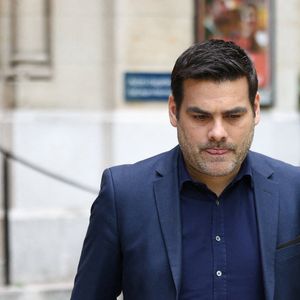 Matthieu Lartot lors de la cérémonie d'enterrement de Daniel Bilalian à l'église Saint-Pierre de Neuilly-sur-Seine, près de Paris, France, le 22 mai 2025. Photo by Firas Abdullah/ABACAPRESS.COM