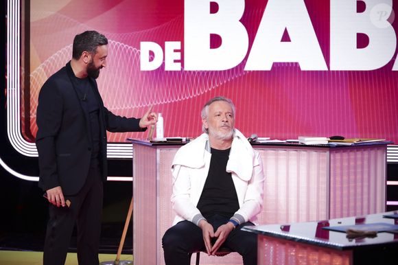 Exclusif - Cyril Hanouna, Jean-Michel Maire, sur le plateau de l’émission « TPMP » présentée par C.Hanouna et diffusée en direct sur Youtube et sur toutes les box (SFR, FREE, Bouygues, MyCanal etc), Paris, France, le 20 mars 2025. © Jack Tribeca / Bestimage