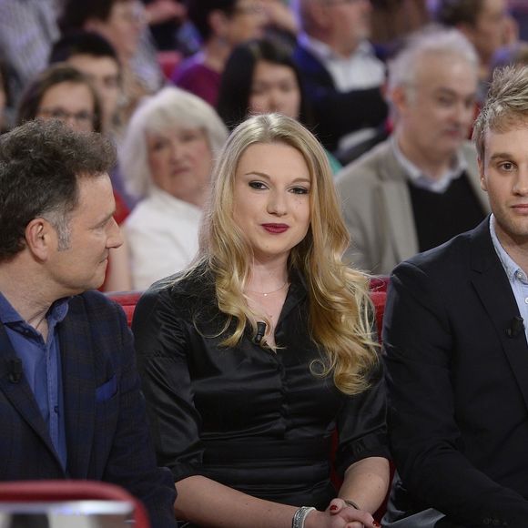 Pierre Sled, Valentine Sled, Nicolas Sled - Enregistrement de l'émission "Vivement Dimanche" à Paris le 1er Avril 2015. L'émission sera diffusée le 05 Avril 2015. Invité principal Sophie Davant.