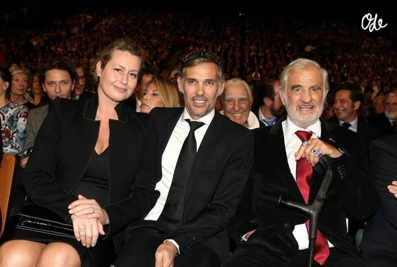 “Rien n’est plus éprouvant que de perdre un enfant. Il faut faire face, sinon tu t’écroules.” confiait-il à Paris Match.

Luana et Paul Belmondo, Jean-Paul Belmondo - Soirée d'ouverture de la 7éme édition du Festival Lumière 2015 à la Halle Tony-Garnier à Lyon le 12 octobre 2015.