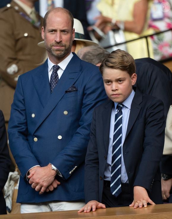 Le prince George et le prince William lors de la finale de Wimbledon le 13 juillet 2025. Photo par Dana Press / Bestimage