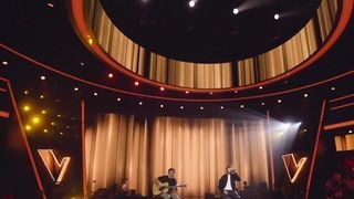 The Voice : Vous ne le saviez peut-être pas, mais le compagnon d’une candidate de la Star Academy 2025 s’est produit sur scène !