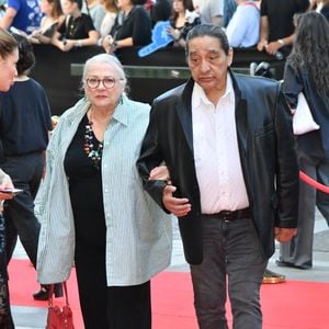 Josiane Balasko et son mari George Aguilar - Photocall de la série Netflix "Astérix et Obélix : le combat des chefs" au Cirque d'Hiver Bouglione à Paris le 29 avril 2025. © Veeren/Bestimage