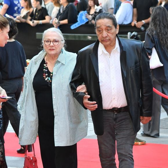 Josiane Balasko et son mari George Aguilar - Photocall de la série Netflix "Astérix et Obélix : le combat des chefs" au Cirque d'Hiver Bouglione à Paris le 29 avril 2025. © Veeren/Bestimage