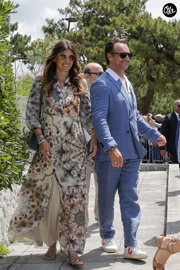 David Hallyday et son épouse Alexandra Pastor assistent au mariage de Laura Smet et Raphaël Lancrey Javal au Cap Ferret, en France, le 15 juin 2019. Photo : ABACAPRESS.COM