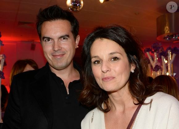 L’écrivain y aborde le deuil, le couple et la difficulté de laisser partir ceux que l’on aime. 

Faustine Bollaert et son mari Maxime Chattam - Soirée de lancement J-68 de la 95ème édition du Prix d'Amérique Opodo à l'Hippodrome de Paris-Vincennes, le 24 novembre 2015. © Guirec Coadic/Bestimage