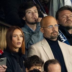 Maëva Coucke (Miss France 2018) et Loic Berardengo - Célébrités dans les tribunes lors du match retour de la Ligue Des Champions 2024-2025 (LDC) "PSG - Arsenal" (2-1) au Parc des Princes à Paris le 7 mai 2025. © Cyril Moreau/Bestimage
