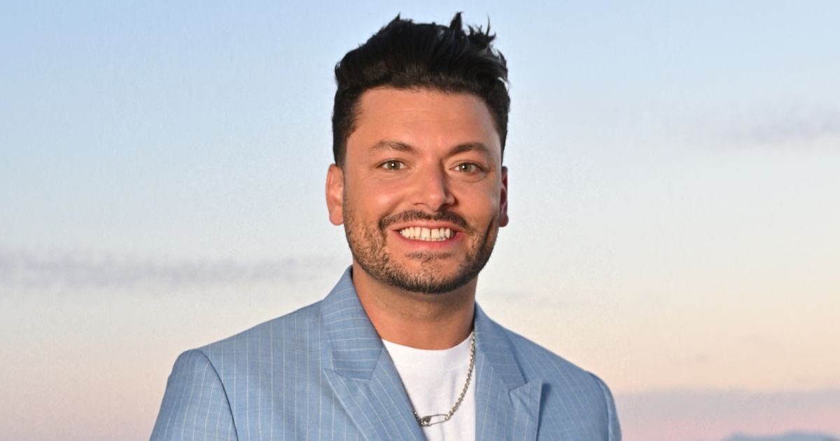 Je ne dors chez moi que trente nuits par an" : Kev Adams a choisi de vivre en dehors de la France, dans une cité qui fait rêver - Purepeople