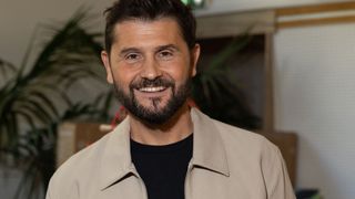 “Il est bavard, pas attentif” : Tout ne se passe pas très bien pour le fils de Christophe Beaugrand au CP