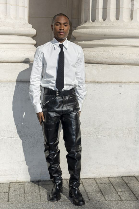 Steve Lacy – Photocall du Défilé de mode Saint Laurent Homme, Collection Printemps-Été 2026 dans le cadre de la Fashion Week de Paris, France, le 24 juin 2025.
 
© Olivier Borde / Bestimage