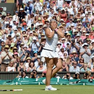 C'est une ancienne championne qui connait bien la pression des grands tournois de tennis. 

Marion Bartoli - Marion Bartoli a remporté son tout premier succès en grand chelem en disposant de l'Allemande Sabine Lisicki en finale de Wimbledon à Londres.
©AGENCE / BESTIMAGE