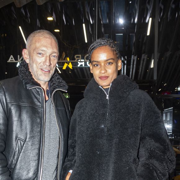Vincent Cassel et sa compagne Narah Baptista - Célébrités assistent aux combats de MMA, Professional Fighters League Europe (PFL) à l’accord Arena de Bercy à Paris le 7 mars 2024. © Pierre Perusseau/Bestimage