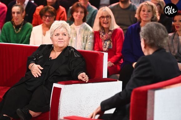 Exclusif - Mimie Mathy et Michel Drucker - Enregistrement de l'émission "Vivement dimanche" au studio Rive Gauche à Paris.

© Guillaume Gaffiot/Bestimage
