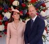 Le prince William et Kate Middleton se sont rendus en Grèce pour les vacances.

Le roi Charles III d'Angleterre, Camilla Parker Bowles, reine consort d'Angleterre, le prince William, prince de Galles, et Catherine (Kate) Middleton, princesse de Galles, accueillent le couple présidentiel français le président Emmanuel Macron et sa femme la Première Dame Brigitte Macron sur Datchet road à Windsor, Royaume Uni. À l'invitation de Leurs Majestés le roi et la reined'Angleterre, le président français et sa femme effectueront une visite d'État au Royaume-Uni. Le président et la Première Dame se rendent au Royaume-Uni pour la première fois en visite d'État française depuis 17 ans. Ils séjourneront au château de Windsor, accueillis par le roi et la reine d'Angleterre, et un banquet y sera organisé en leur honneur. Les Macron visiteront l'Imperial College, et le président s'adressera au Parlement pendant son séjour. © Dominique Jacovides/Bestimage