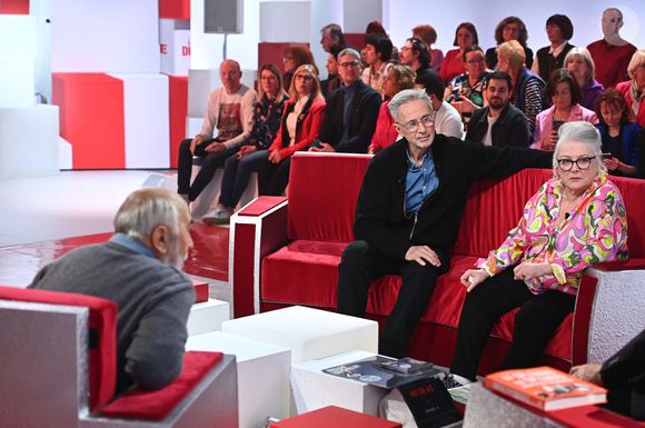 Exclusif - Thierry Lhermitte, Josiane Balasko et Gérard Jugnot - Enregistrement de l'émission Vivement dimanche consacrée à l'équipe du Splendid au studio Rive Gauche, presentée par Michel Drucker . Diffusion sur France 3 le  . présentée par M.Drucker, diffusée le 23 février 2025 sur France 3. 
© Guillaume Gaffiot / Bestimage