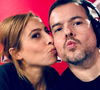 Léa Salamé donne des nouvelles de Nicolas Demorand.

Léa Salamé prend la pose avec Nicolas Demorand dans les studios de France Inter.
