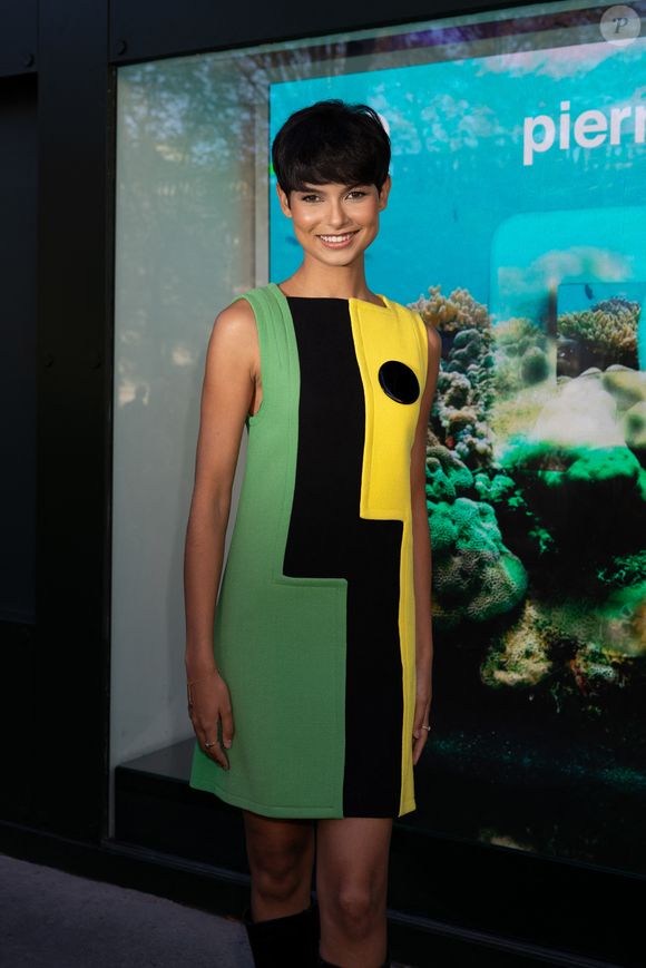 Eve Gilles au défilé "Pierre Cardin" Collection Prêt-à-Porter Printemps-Été 2026 lors de la Fashion Week de Paris (PFW), le 7 Octobre 2025.
 
© Jeremy Melloul / Bestimage