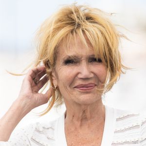 ll y a soixante ans, ses parents y avaient acheté une petite maison.

Clémentine Célarié - Photocall de "Connemara" lors du 78ème Festival International du Film de Cannes, le 22 mai 2025.
© Jacovides/Moreau/Bestimage