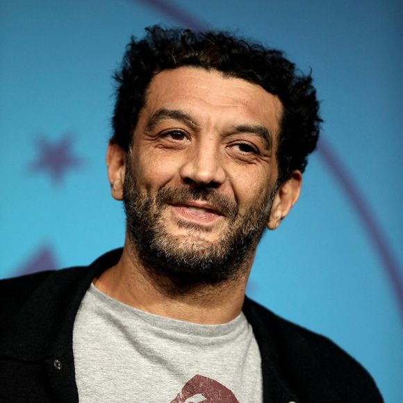 Ramzy Bedia - Photocall de la soirée lors de la 25ème édition du Festival international du film de comédie de l'Alpe d'Huez le 18 janvier 2022. © Dominique Jacovides / Bestimage