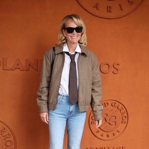 Laeticia Hallyday au village lors des Internationaux de France de Tennis de Roland Garros 2025, à Paris, France, le 6 juin 2025. © Jacovides-Moreau/Bestimage