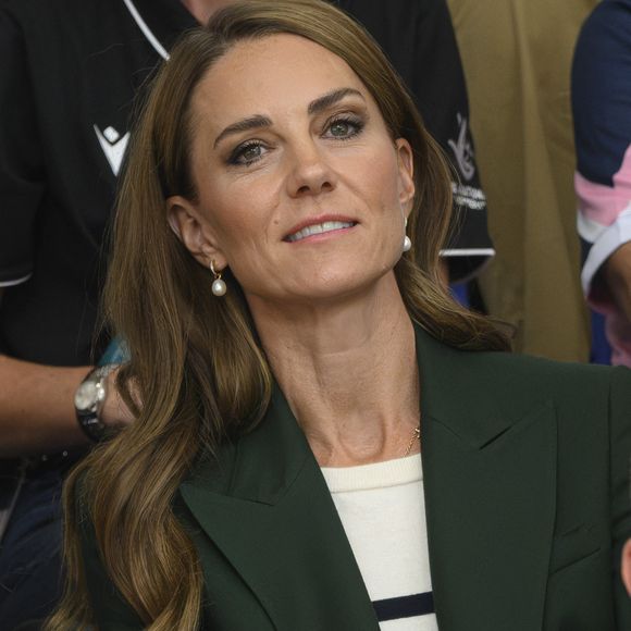 Le prince William, prince de Galles, et Catherine (Kate) Middleton, princesse de Galles, avec leurs enfants le prince George de Galles, la princesse Charlotte de Galles et le prince Louis de Galles, au jour 9 des "Jeux du Commonwealth 2026" à l'OVO Hydro de Glasgow Samedi 1er août 2026.

Photo : Zuma Press / Bestimage