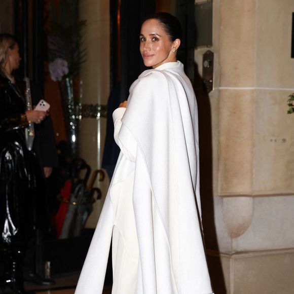 Meghan Markle au défilé Balenciaga lors de la Fashion Week à Paris, le 4octobre 2025.

Photo : Tiziano Da Silva / Bestimage