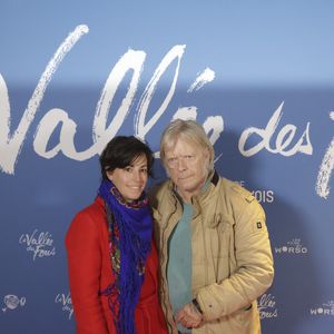 Renaud et sa femme Cerise (Christine Marot) lors de l'avant-première du film "La vallée des fous" au Pathé Wepler à Paris le 12 novembre 2024.

© Jack Tribeca / Bestimage
