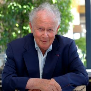 Philippe Bouvard est une icône des médias français

Exclusif - Philippe Bouvard pose à Cannes