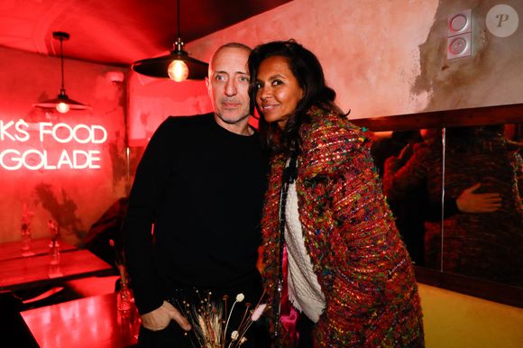 Gad Elmaleh est une légende de la scène humoristique française et il était bien entouré ce lundi

Exclusif - Gad Elmaleh, Karine Le Marchand -  Le célèbre humoriste Gad Elmaleh a inauguré lundi 3 février 2025 Le Vig’s, un tout nouveau Comedy Club situé sur le Vieux-Port de Marseille.
© Franz Chavaroche / Bestimage