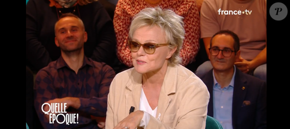 Muriel Robin invitée sur le plateau de "Quelle époque !" sur France 2 le 20 décembre 2025.
