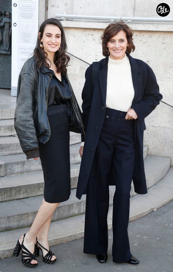 Inès de la Fressange et sa fille Nine Marie d'Urso - Arrivées au défilé de mode Haute-Couture printemps-été 2020 "Schiaparelli" à Paris. Le 20 janvier 2020
© Christophe Aubert via Bestimage