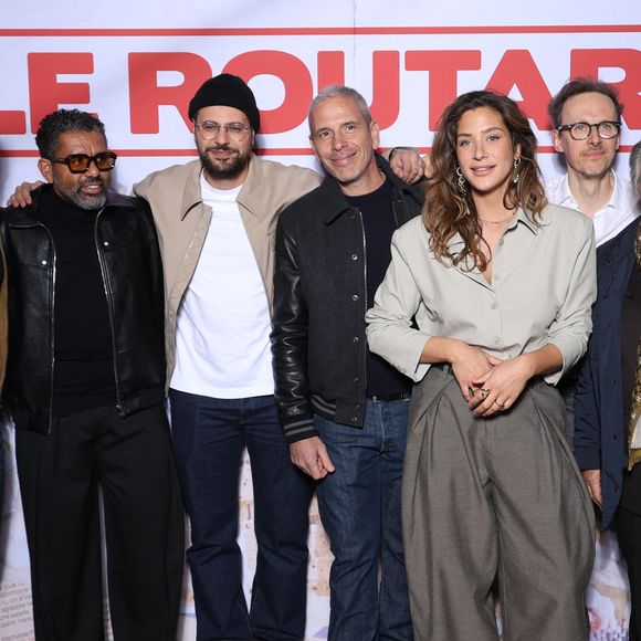 Philippe Lefebvre, Youssef Aajdi, Hakim Jemili,  Medi Sadoun, Manon Azem, Nicolas Buchoux et Christian Clavier - Avant-première du film "Le Routard" au cinéma Max Linder à Paris le 24 mars 2025. © Denis Guignebourg/Bestimage