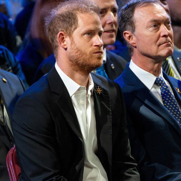Le prince Harry a été en partie soutenue par Meghan Markle, présente les premiers jours

Nancy Southern, Justin Trudeau, Prince Harry - Cérémonie de clôture des Invictus Games à Vancouver au Canada le 16 février 2025 



Pictured: Prince Harry