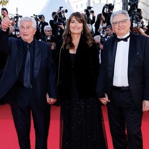 Claude Lelouch et sa femme Valérie Perrin, Victor Hadida - Montée des marches du film " El Ser Querido " lors du 79ème Festival International du Film de Cannes, le 16 mai 2026. © Jacovides-Moreau / Bestimage