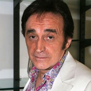 Le chanteur français Dick Rivers à la soirée Europa Corp qui s'est tenue à la plage de l'Evasion à Cannes, dans le sud de la France, le 14 mai 2005, dans le cadre du 58ème Festival International du Film de Cannes. Photo by Benoit Pinguet/ABACA