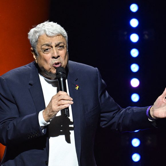 L'infatigable Enrico Macias multiplie les projets entre la préparation d'un nouvel album, ses concerts et sa carrière de comédien.

Enrico Macias lors de la soirée en mémoire des victimes du sept octobre et en soutien aux otages du Hamas à la salle Pleyel à Paris.

© Lionel Urman / Bestimage