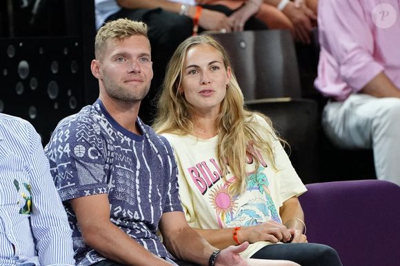 Info du 18/08/2025 ( Kevin Mayer s'est marié avec sa compagne Delphine Jariel qui partage sa vie depuis des années) - Kevin Mayer et sa compagne Delphine Jariel - Basket : Match de préparation à l'Euro 2022 à Montpellier  : La France bat la Belgique 90-71 le 18 août 2022.

© Norbert Scanella / Panoramic / Bestimage