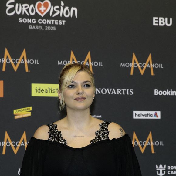 Louane de France pendant le tapis turquoise du Concours Eurovision de la chanson 2025 le 11 mai 2025 à Bâle, Suisse. Photo by Nderim Kaceli/SPUS/ABACAPRESS.COM