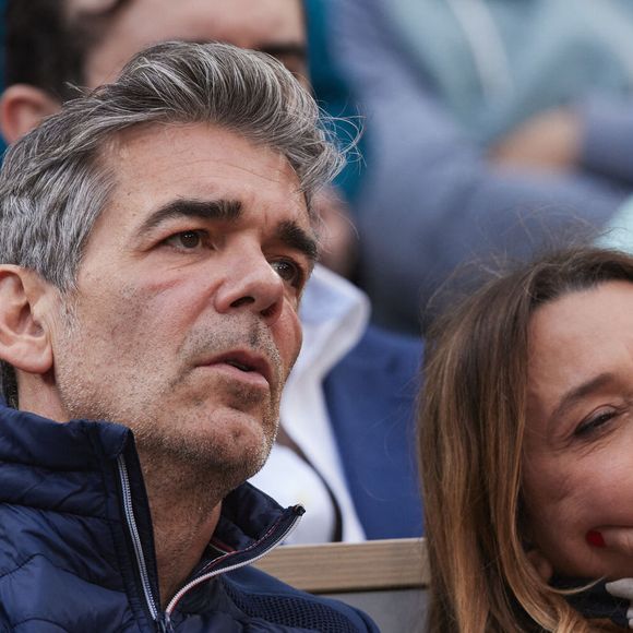 Xavier de Moulins et sa femme Anaïs Bouton - Célébrités dans les tribunes des Internationaux de France de tennis de Roland Garros 2024 à Paris le 26 mai 2024. © Moreau-Jacovides/Bestimage