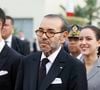 Le roi du Maroc possède un incroyable hôtel particulier à Paris

Le roi du Maroc Mohammed VI, accompagné du prince héritier Moulay El Hassan (G), se rend à Rabat pour accueillir le président français. Photo by Ludovic MARIN / AFP