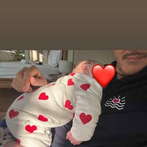 Elie Semoun : selfie avec son bébé le 11 octobre 2025 ©Instagram - Elie Semoun