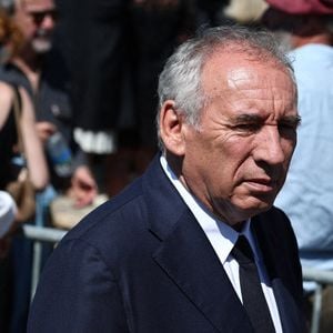 François Bayrou, le Premier ministre, avait fait le déplacement.

Le Premier ministre français François Bayrou lors de la cérémonie funéraire d’Olivier Marleix à l’église Saint-Cyr-Sainte-Julitte à Anet, en France, le 11 juillet 2025. Le député français Olivier Marleix est décédé le 7 juillet 2025 à l’âge de 54 ans.

Photo de Raphael Lafargue/ABACAPRESS.COM.