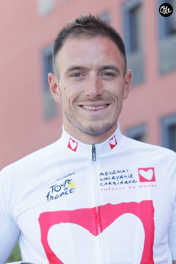 Dorian Louvet a bouclé son tout premier UTMB en 24h48’02 et s'est offert la 101e place.

Exclusif - Dorian Louvet (Koh Lanta) - Portraits des personnalités participant à l'étape du coeur de l'association "Mécénat Chirurgie Cardiaque" (MCC) à l'Hôtel Ibis Centre lors du tour de France, St Etienne, France, le 14 juillet 2022. © Christophe Clovis / Bestimage #